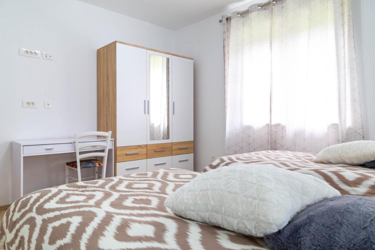 Apartments Raspolic Кастав Экстерьер фото